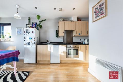 2 bedroom flat to rent - Woodmill Road, Hackney