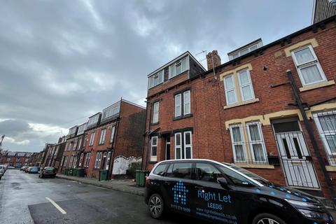 2 bedroom terraced house to rent, Autumn Street, Leeds, West Yorkshire, LS6