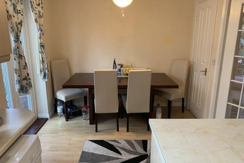 3 bedroom end of terrace house to rent, Emmendingen Avenue, Newark