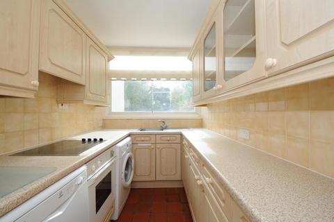 2 bedroom apartment to rent, Southwood Lawn Road,  London,  N6