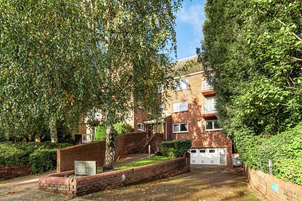 Holders Hill Road, London, NW4 1 bed apartment £1,452 pcm (£335 pw)