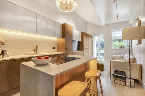 undefined, Avenue Cottages,  High Street,  NW7