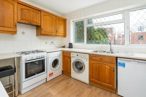 3 bedroom detached house to rent, Woodside Avenue,  Woodside Park,  N12