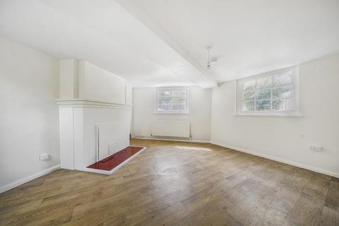 2 bedroom cottage to rent, Hampstead Lane,  Hampstead,  NW3