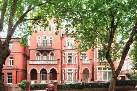 4 bedroom apartment to rent, Fitzjohns Avenue,  Hampstead,  NW3,  NW3