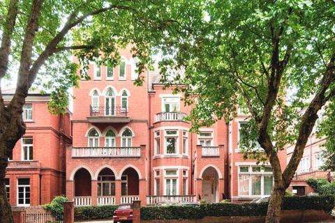 3 bedroom apartment to rent, Fitzjohns Avenue,  Hampstead,  NW3