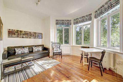Fitzjohns Avenue,  Hampstead,  NW3