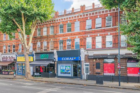 4 bedroom apartment to rent, Cricklewood Broadway,  London,  NW2