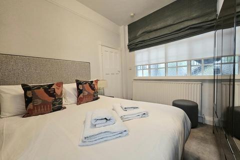 1 bedroom apartment to rent, Strathmore Court,  St. Johns Wood,  NW8