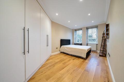 1 bedroom apartment to rent, Maida Avenue,  Little Venice,  W2