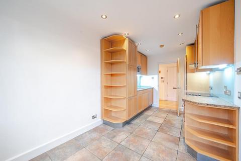 2 bedroom flat to rent, Hall Road,  London,  NW8