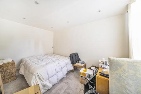 1 bedroom apartment to rent, Colney Hatch Lane,  Muswell Hill,  N10