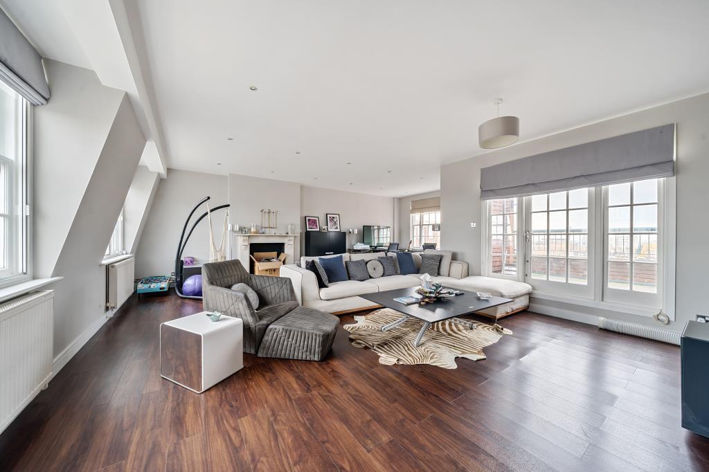Apsley House, St Johns Wood, NW8 2 bed apartment £3,750 pcm (£865 pw)
