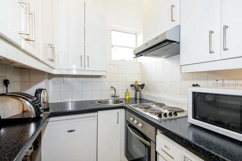 Studio to rent, Broadwalk Court,  Palace Gardens Terrace,  W8