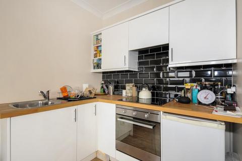 1 bedroom apartment to rent, Pembridge Gardens,  Notting Hill,  W2