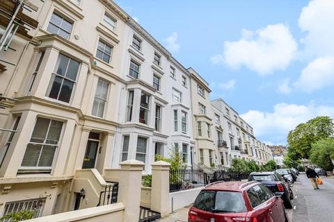 2 bedroom apartment to rent, Gloucester Walk,  Kensington,  W8