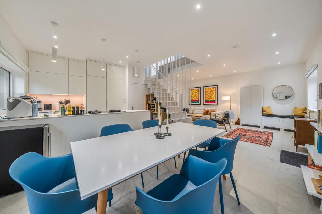 Reception Room/Dining Area