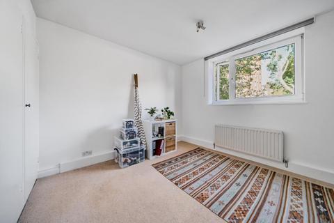 2 bedroom apartment to rent, Farley Court,  Melbury Road,  W14