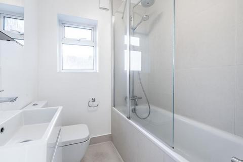 1 bedroom apartment to rent, North Street,  Clapham Old Town,  SW4
