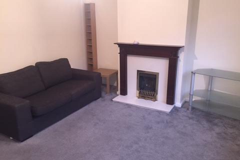 2 bedroom flat to rent - Knights Way, Chigwell IG6