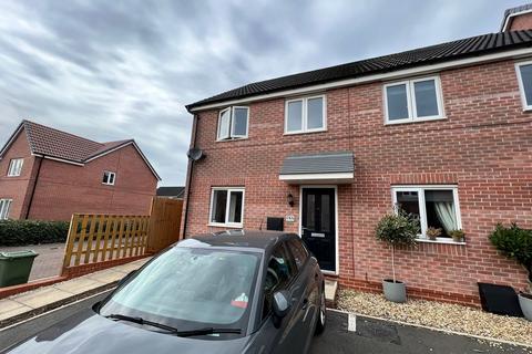 3 bedroom semi-detached house to rent, Mandalay Road, Mansfield