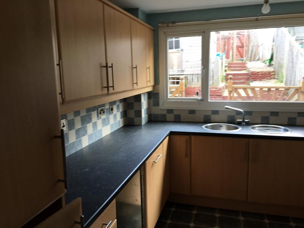 Easedale Gardens, Harlow Green 3 bed terraced house £550 pcm (£127 pw)