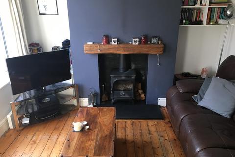 2 bedroom terraced house to rent, Vicars Road, Chorlton