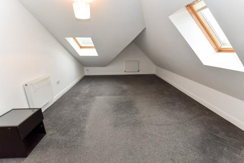 2 bedroom flat to rent, Gipsy Moth Close, Timperley, Altrincham, Cheshire, WA15