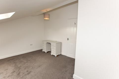 2 bedroom flat to rent, Gipsy Moth Close, Timperley, Altrincham, Cheshire, WA15