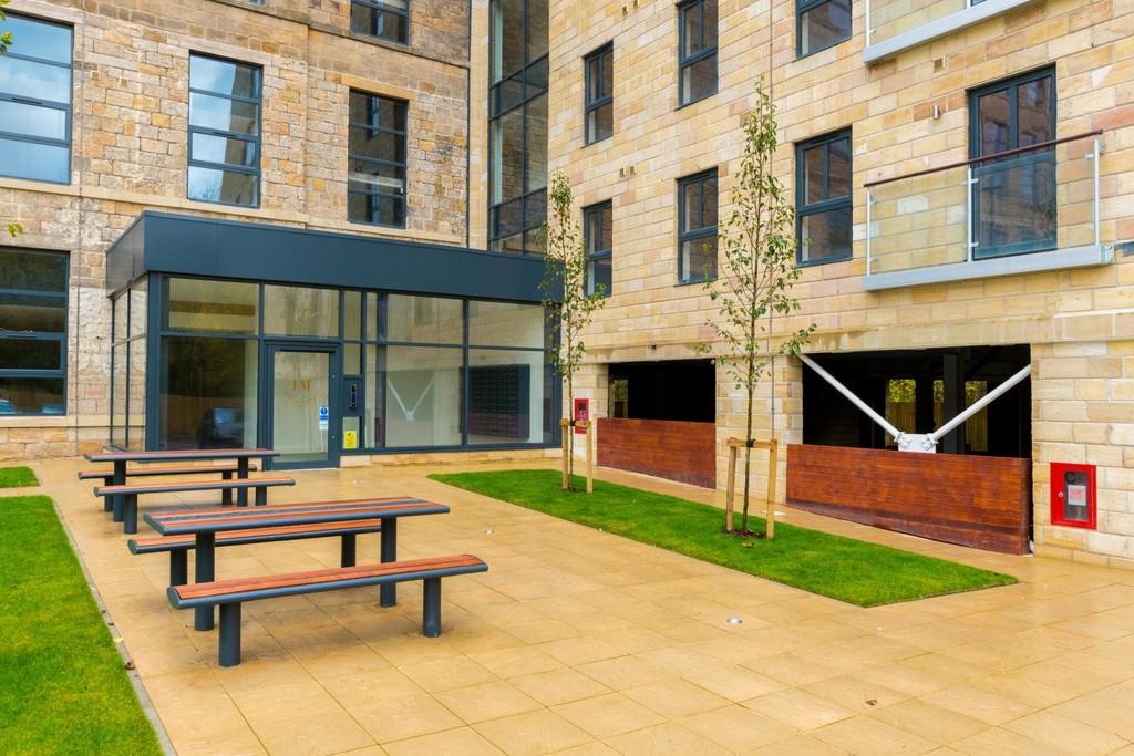 Horsforth Mill, Low Lane, Leeds 2 bed apartment £1,050 pcm (£242 pw)