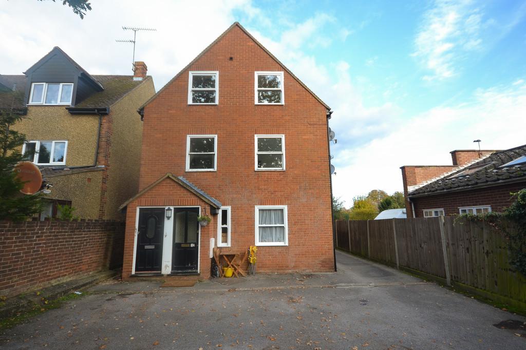 3E Stevenage Road, KNEBWORTH 2 bed flat £725 pcm (£167 pw)