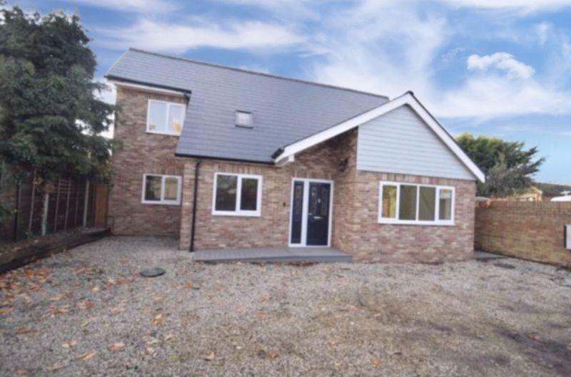 Carlingford Drive, WestcliffOnSea 3 bed detached house £1,450 pcm