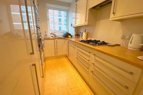 3 bedroom apartment to rent, Ashley Court, Grand Avenue, Hove, BN3 2NN