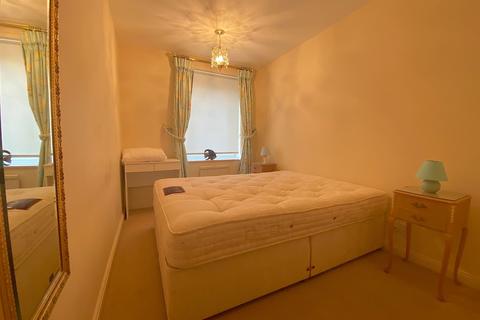 3 bedroom flat to rent, Grand Avenue, Hove, BN3