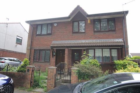 2 bedroom property to rent, Alderside Road, Manchester