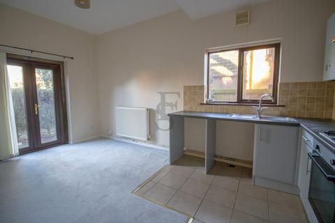 1 bedroom flat to rent, Arden Lodge Court, Bulkington