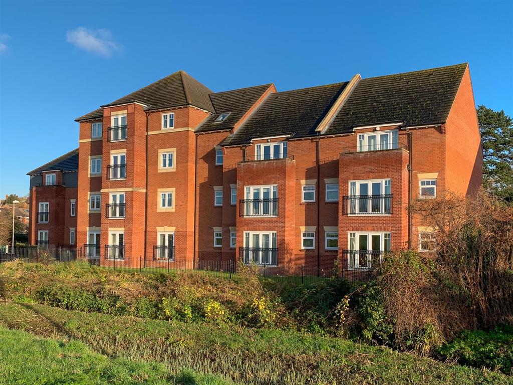 Bread And Meat Close, Warwick 2 bed apartment £230,000