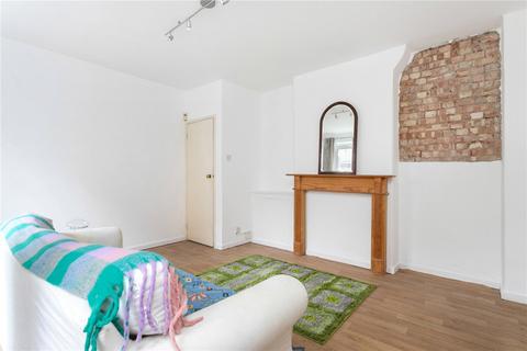 Flat 21, Rutherford House Brady Street, London, E1 5PS