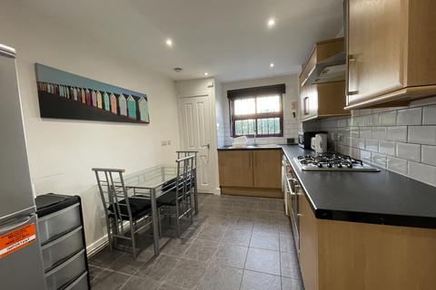 3 bedroom apartment to rent, Belle Vue Road, Leeds, West Yorkshire, LS3