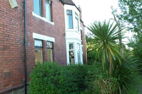 6 bedroom terraced house to rent, Clun Terrace, Cathays, Cardiff