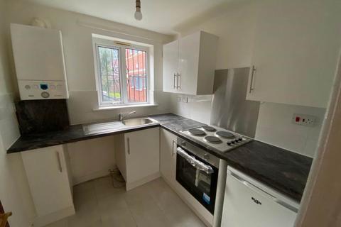 2 bedroom flat to rent, Wynnstay Grove, Fallowfield