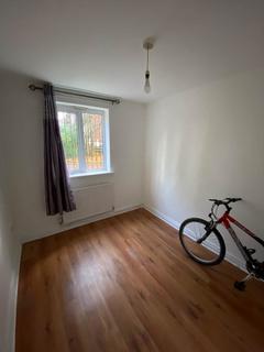 2 bedroom flat to rent, Wynnstay Grove, Fallowfield