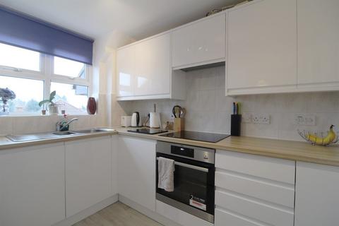 2 bedroom apartment to rent, Waller Court, Caversham, Reading, RG4