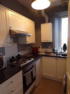 2 bedroom flat to rent, Wallfield Crescent, Aberdeen, AB25