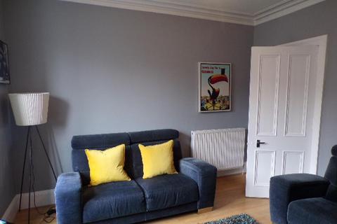 2 bedroom flat to rent, Wallfield Crescent, Aberdeen, AB25