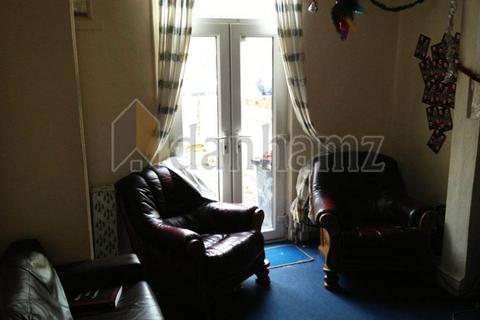 5 bedroom house to rent, 76 Royal Park Avenue Hyde Park Leeds West Yorkshire