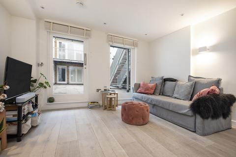 1 bedroom apartment to rent, William IV Street, St Martins WC2