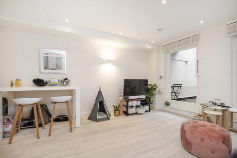 1 bedroom apartment to rent, William IV Street, St Martins WC2