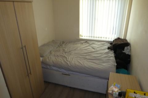 undefined, Denewell Avenue, Grove Village, Manchester