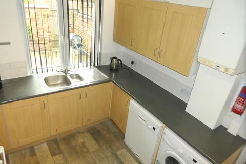 7 bedroom semi-detached house to rent, Lausanne Road, Withington, Manchester
